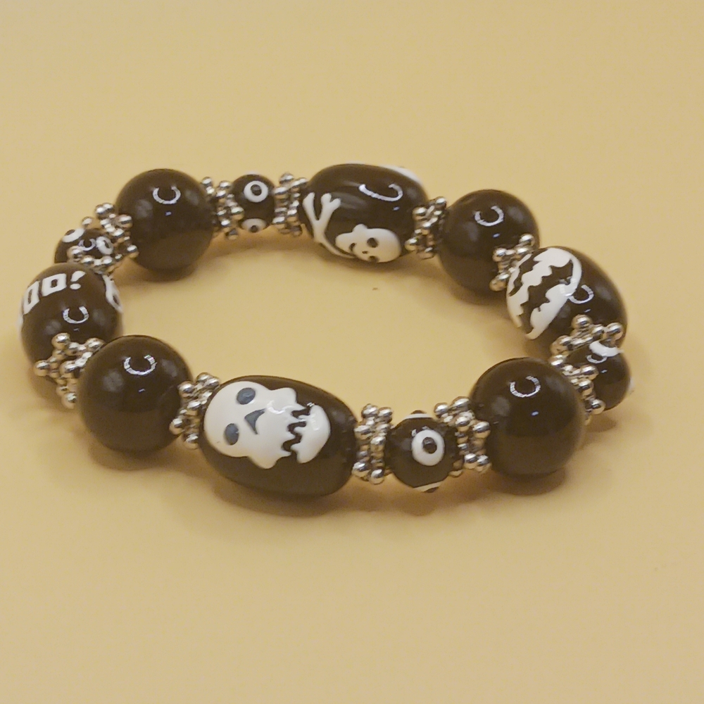Batty Boo Skull Beads Bracelet Halloween